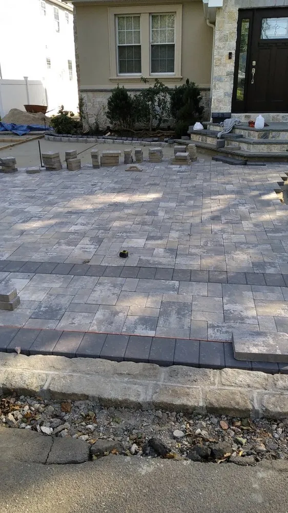 Professional yard cleanup service in Huntington Station, NY - Mj New Vision Landscaping