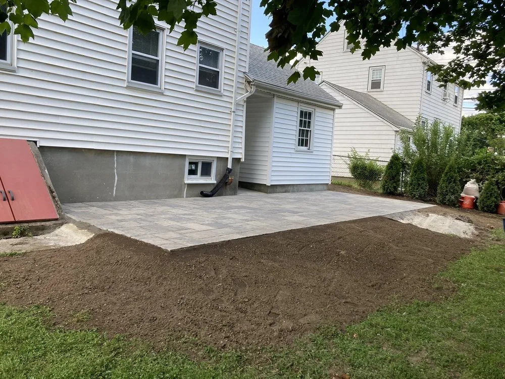 Local lawn mowing service in Quincy, MA - MJ Nicholls Landscaping