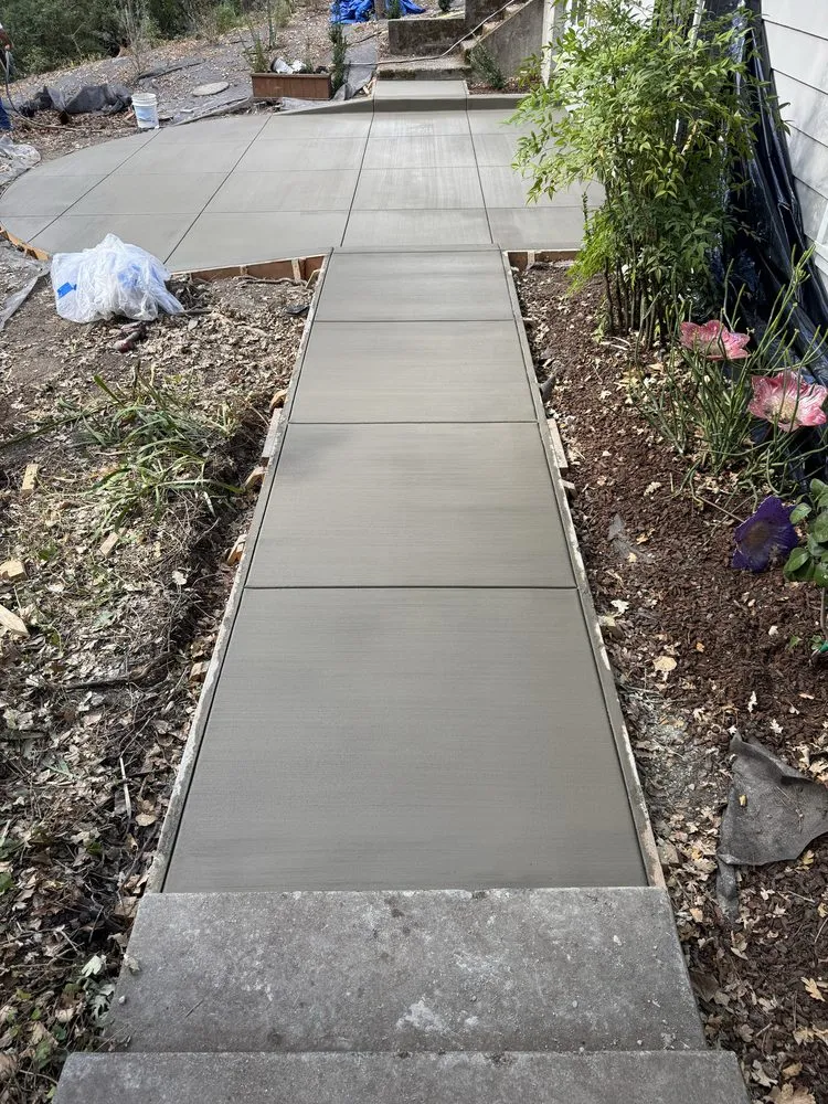 Reliable residential landscaping in Richmond, CA by M&J Prime Builders