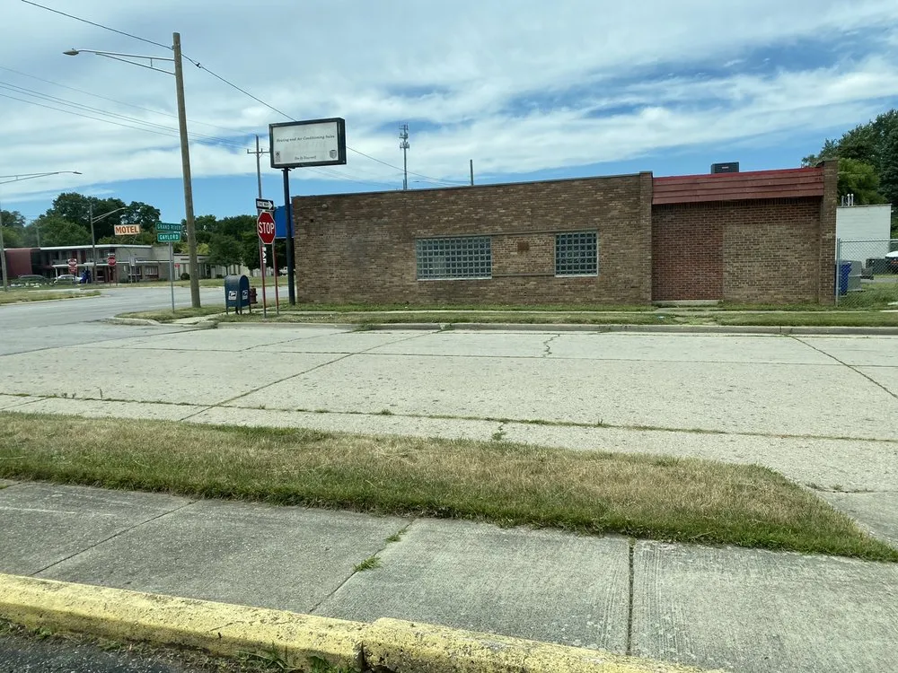 Affordable yard maintenance for beautiful yards in Westland, MI by Mj property services