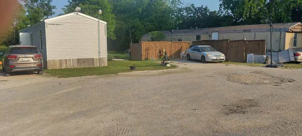 Local yard cleanup service for year-round maintenance across Killeen, TX - MJC Lawn Service and More