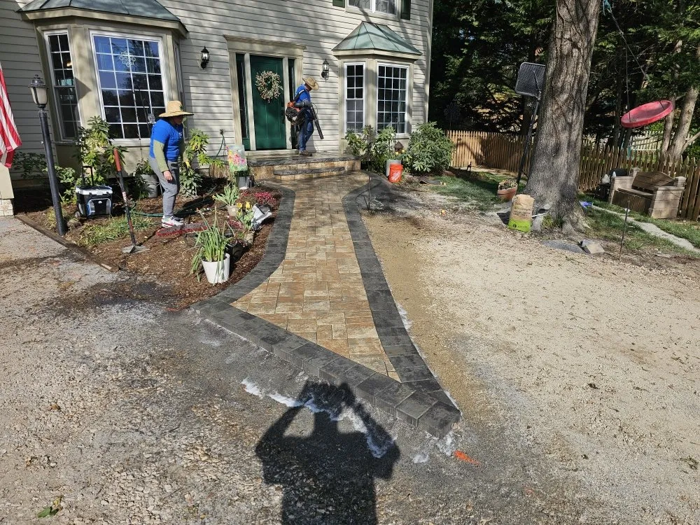 Professional lawn care service with custom design in Leesburg, VA by MJD Paving & Masonry