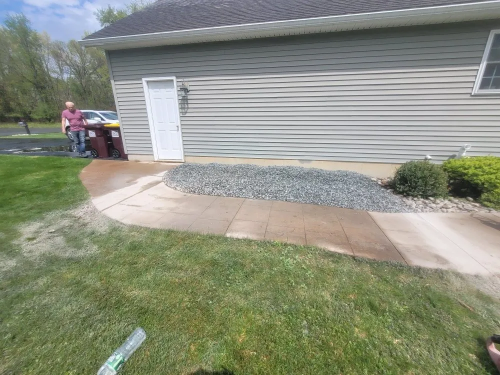 Custom residential landscaping experts serving Rensselaer, NY - MJI Outdoor Services