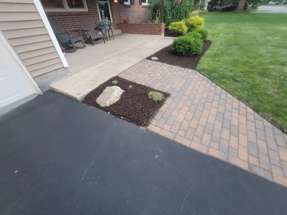 Expert lawn care service in Rensselaer, NY - MJI Outdoor Services