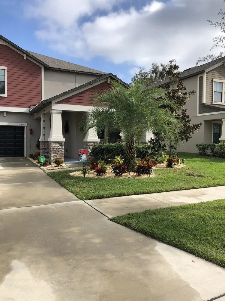 Custom outdoor landscaping in Lutz, FL - MJK Landscaping