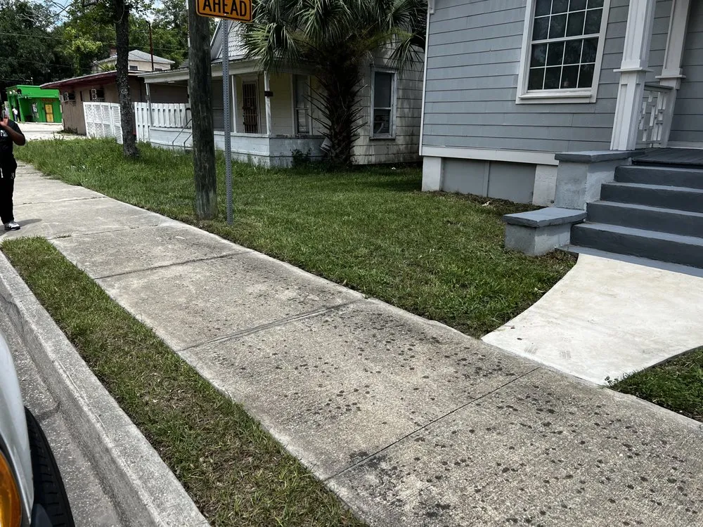 Affordable residential landscaping experts serving Jacksonville, FL - MJM Lawn Care