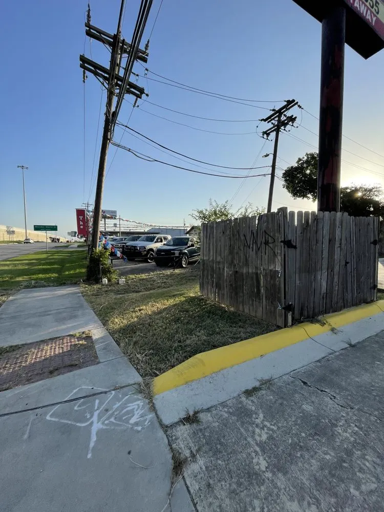 Professional garden landscaping near you across San Marcos, TX - MJ’s Elite Mowing