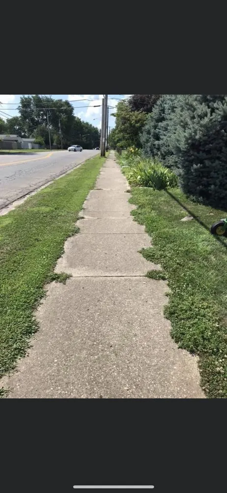 Local residential landscaping for homes in Xenia, OH by Mjs Lawn Care