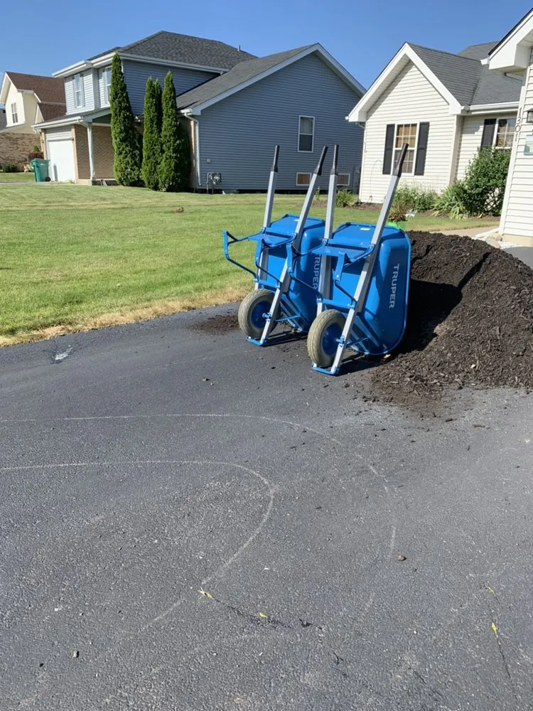 Top-rated landscaping services in Joliet, IL by MJs Lawncare