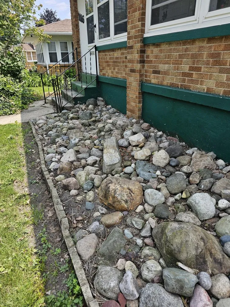 Expert outdoor landscaping experts serving Fruitport, MI - MJ’s Outdoor Services