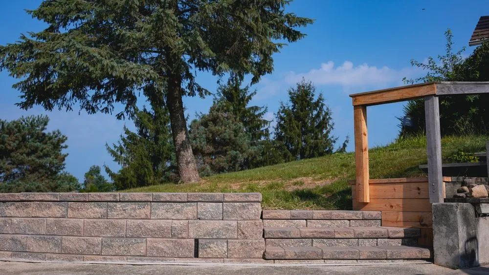 Local yard cleanup service in Urbana, OH by MJS Outdoors