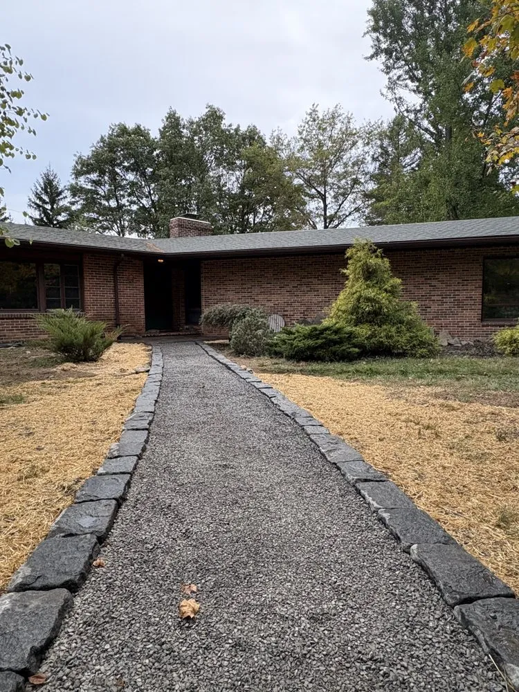 Affordable landscape design in Urbana, OH by MJS Outdoors