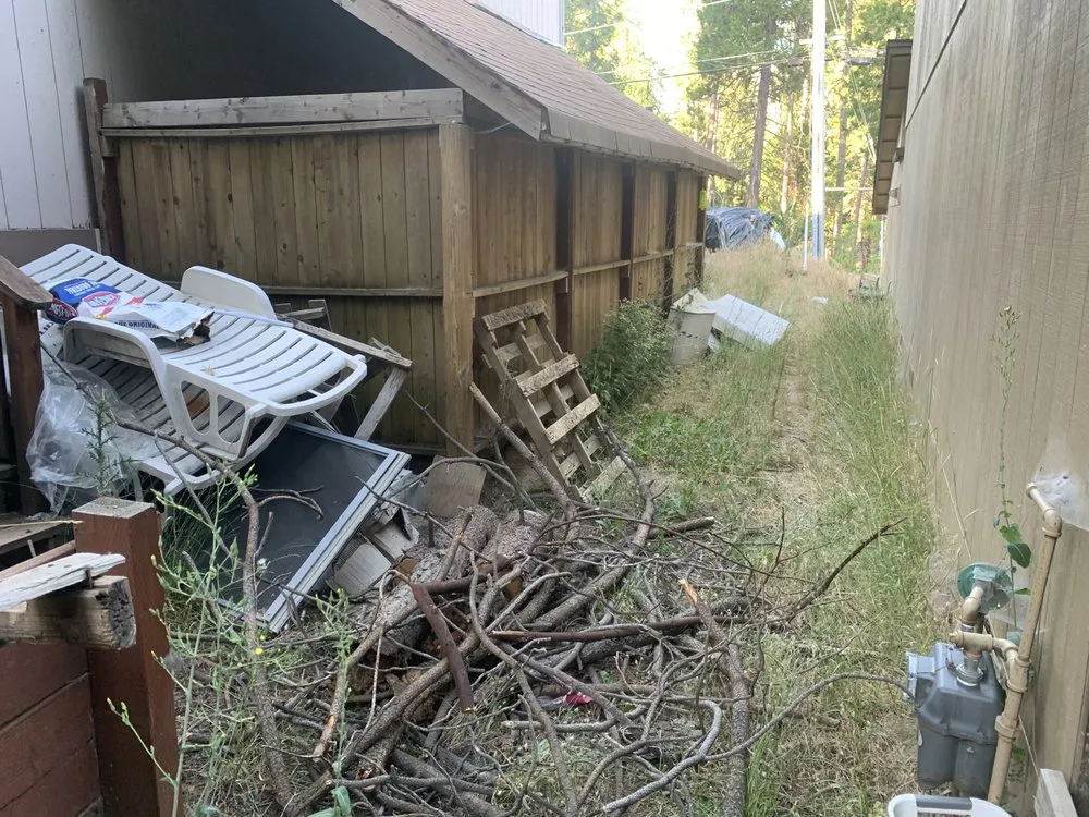 Custom garden landscaping for beautiful yards in Stockton, CA by MJ’s Yard Care