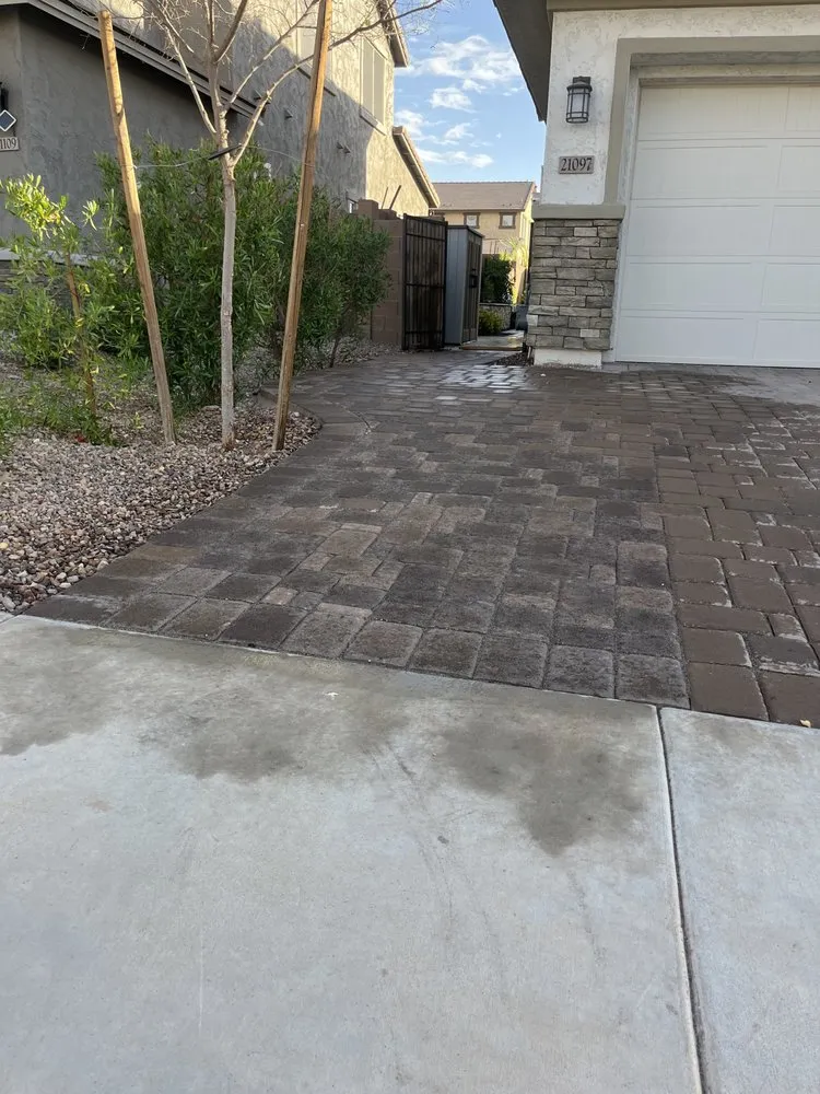 Custom garden landscaping for homes in Mesa, AZ by MJY&Y Brothers Landscape