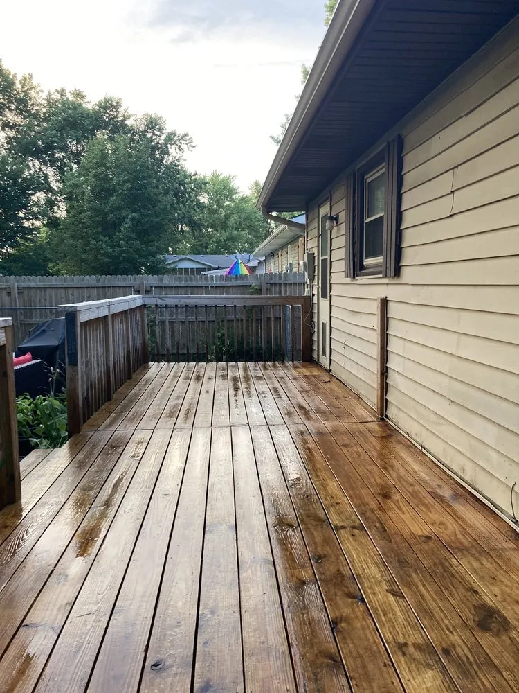 Local lawn mowing service for year-round maintenance in Bolivar, MO by MK Cleanup