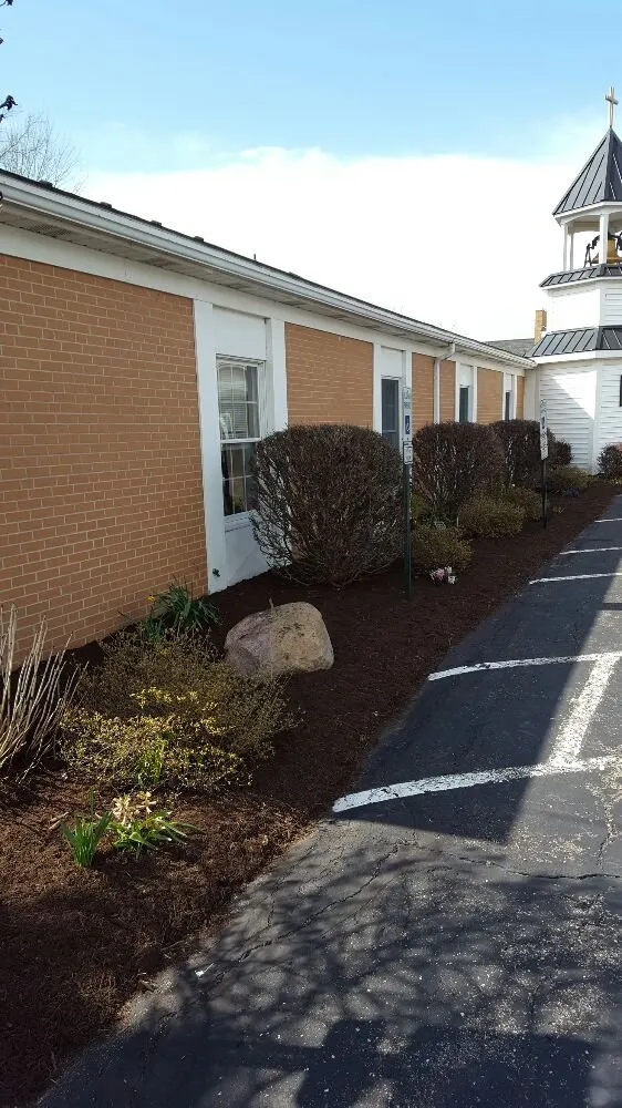 Affordable landscape design experts serving Elyria, OH - MK Maintenance