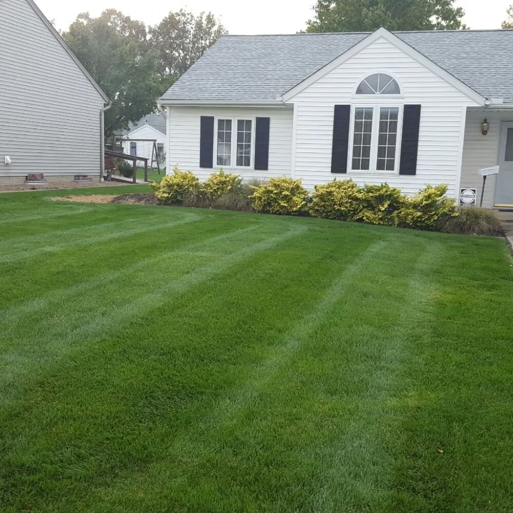 Expert outdoor landscaping in Elyria, OH by MK Maintenance