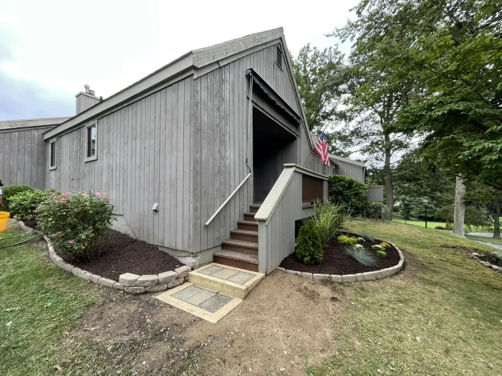 Reliable yard cleanup service in Stratford, CT - M&K property management