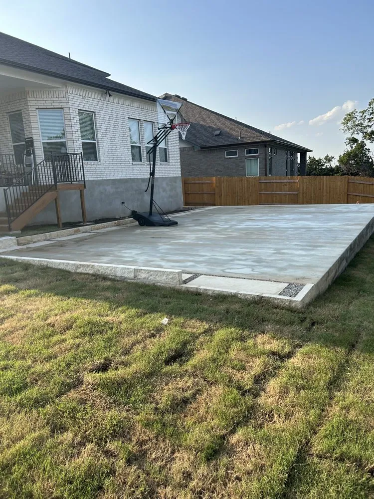 Top-rated garden landscaping for beautiful yards in Austin, TX by MK Stone and Landscaping