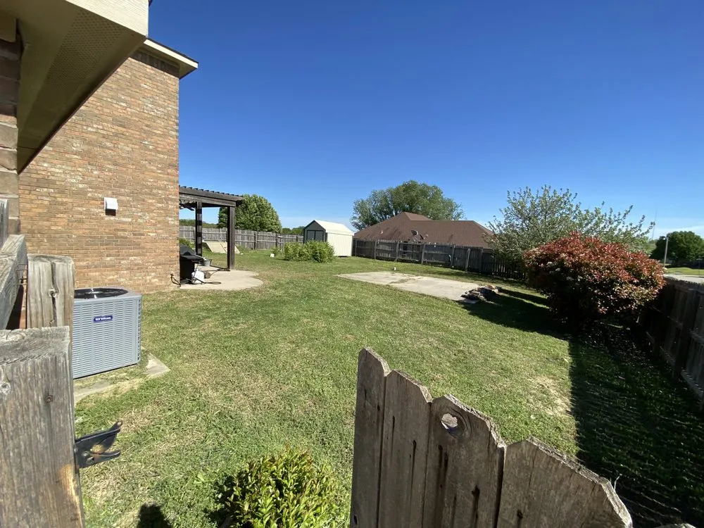 Professional yard maintenance in Ardmore, OK - M&L Landscaping