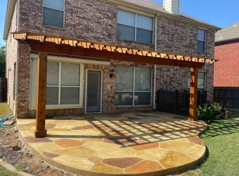 Expert yard maintenance for homes in DeSoto, TX by MLC & General Service