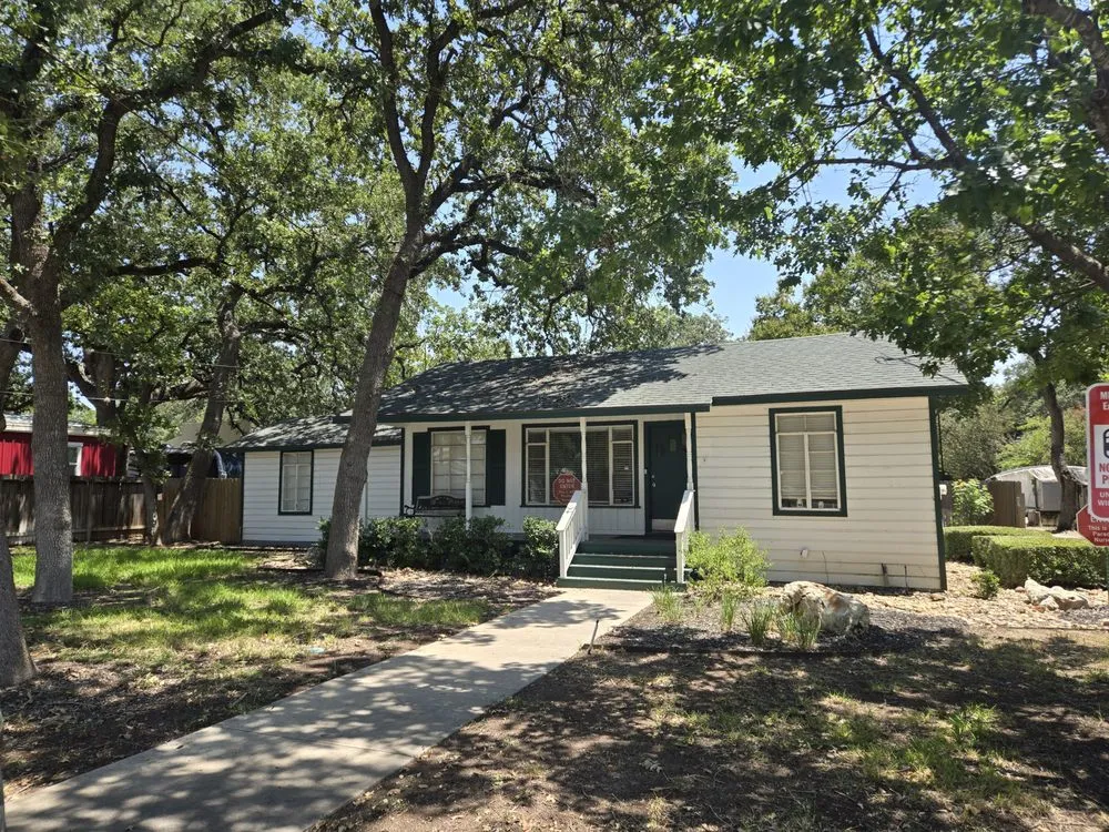 Top-rated residential landscaping in San Antonio, TX by MLC Landscaping