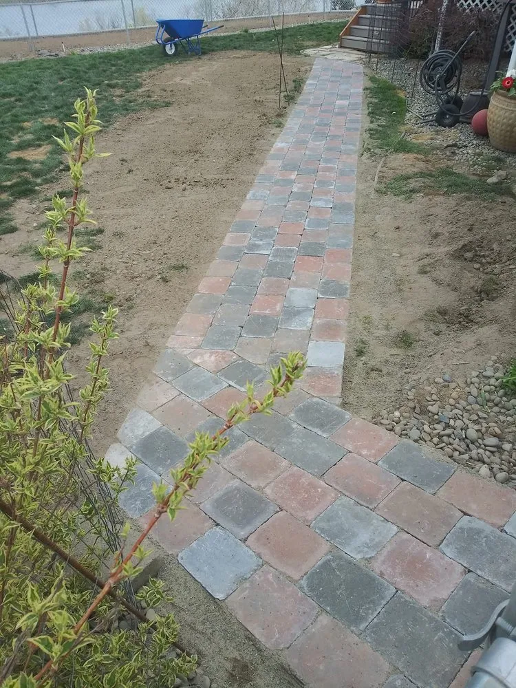 Trusted yard maintenance for beautiful yards across Clarkston, WA - Mlr Construction