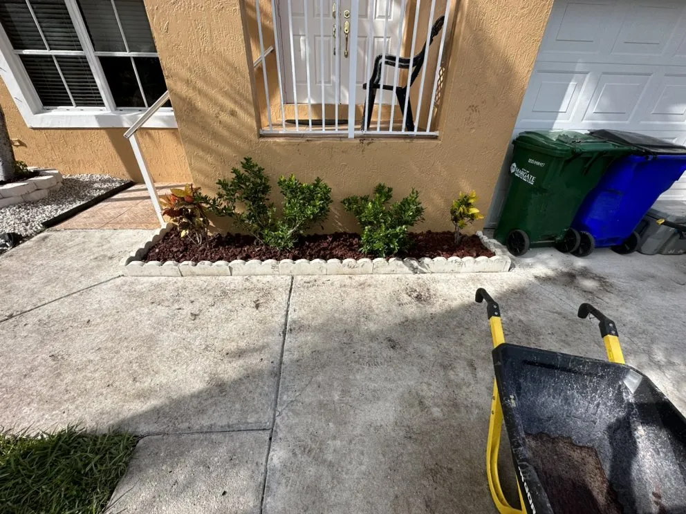 Custom yard maintenance in Lauderhill, FL by MLS Outdoors