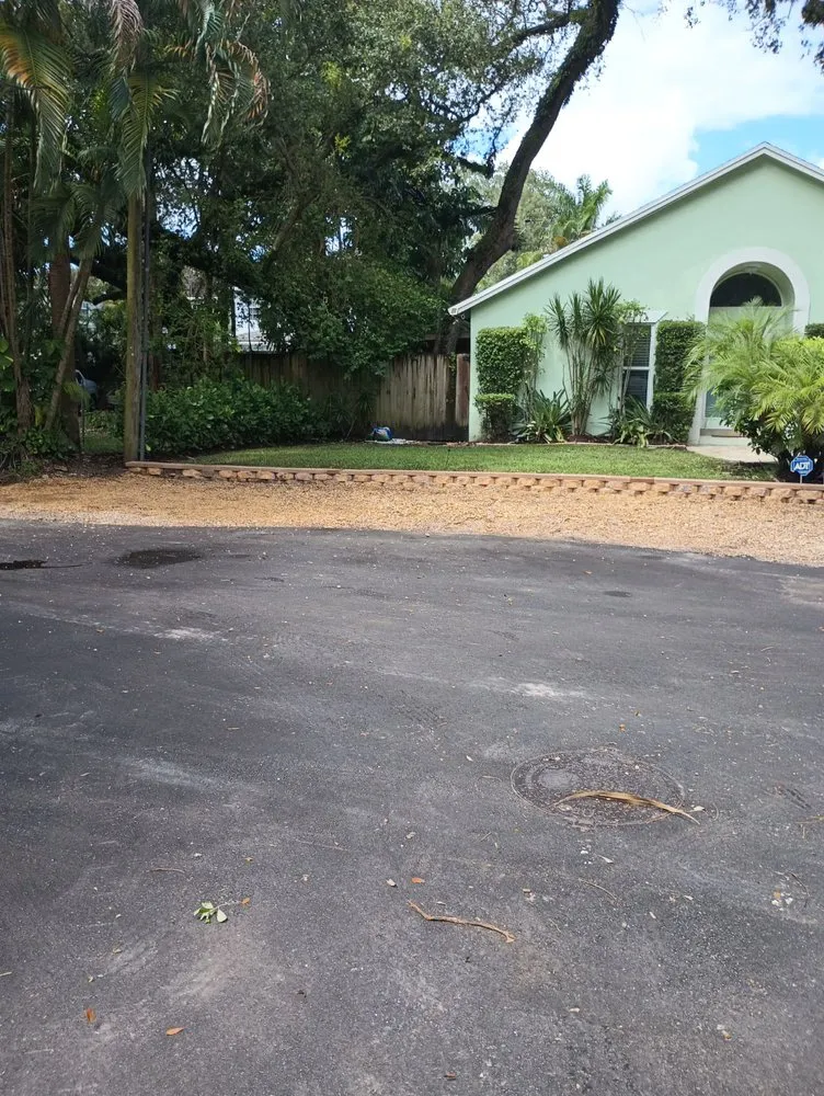 Local yard maintenance for year-round maintenance in Lauderhill, FL by MLS Outdoors