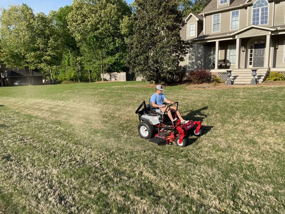 Trusted lawn care service in Lauderhill, FL - MLS Outdoors