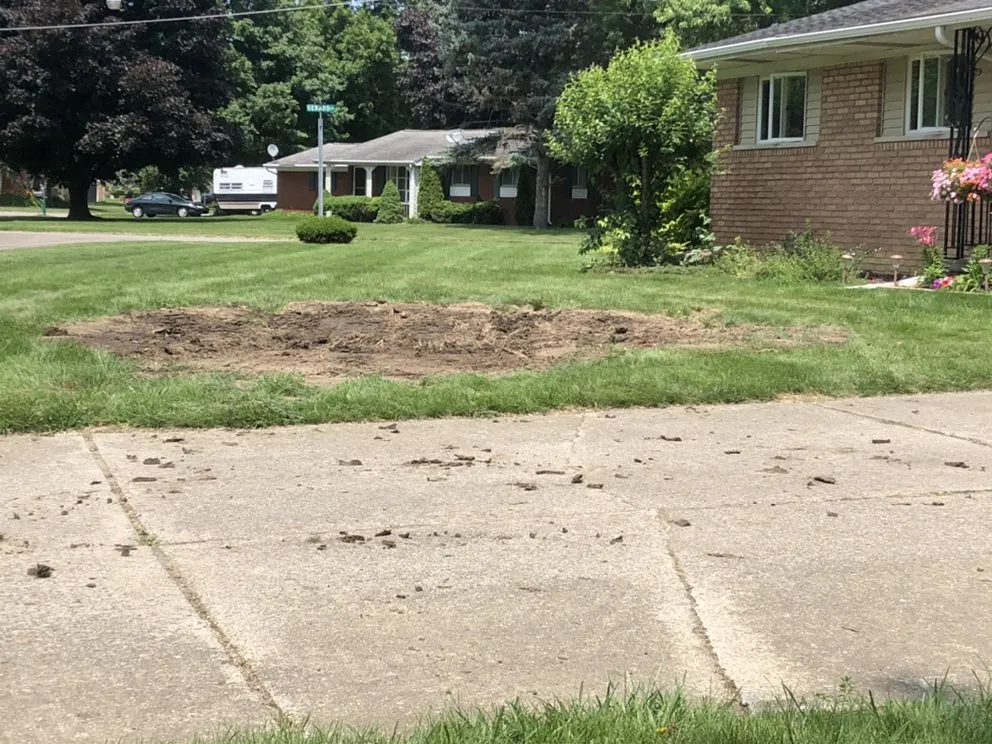 Affordable outdoor landscaping experts serving Davison, MI - MLT Outdoor Services