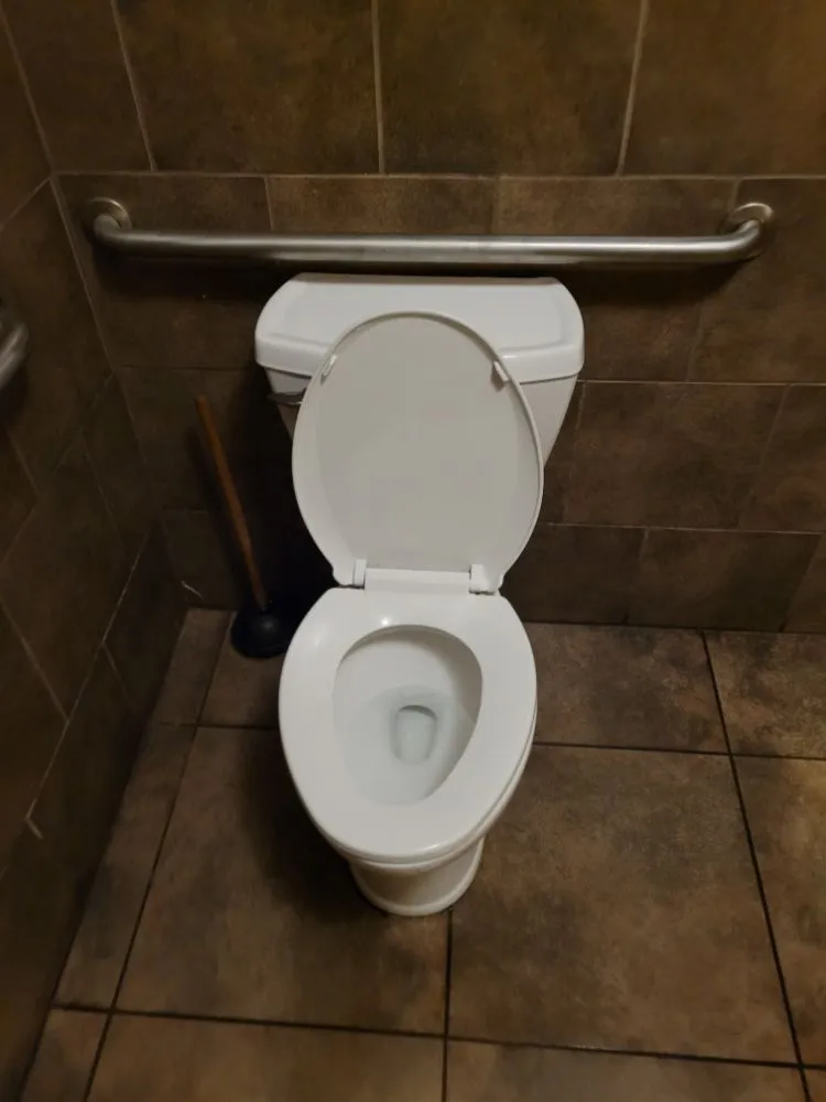 Top-rated yard maintenance experts serving Davenport, IA - M&M Bell Bros. Cleaning and Lawncare