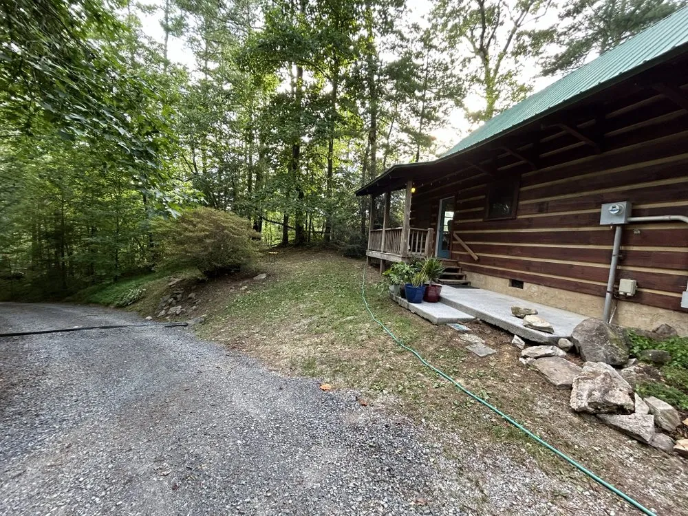 Trusted lawn care service in Etowah, TN - M&M Cleaning Services