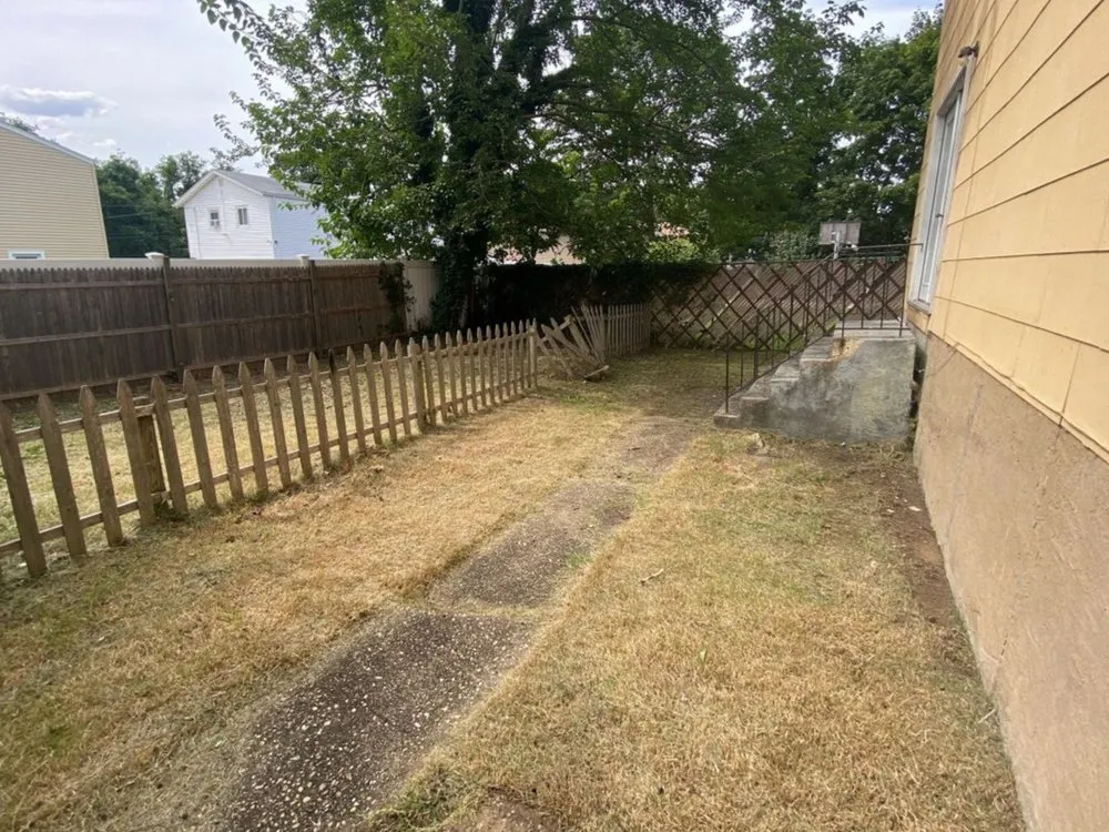 Professional landscaping services for homes in Larchmont, NY by M&M Cleaning Unlimited