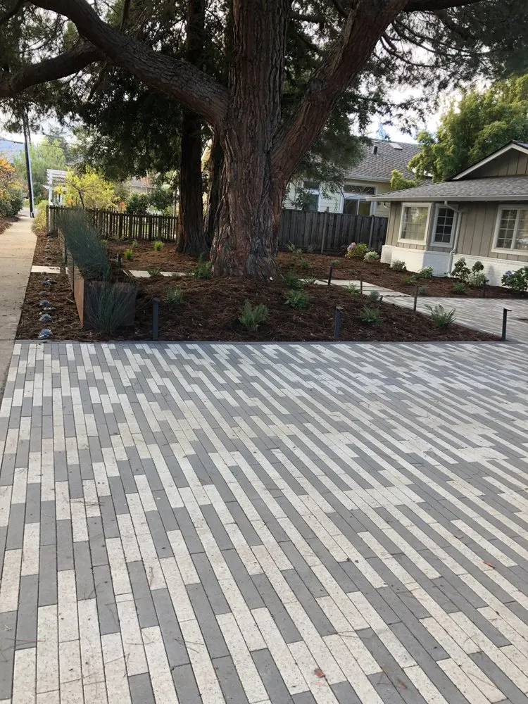 Professional outdoor landscaping experts serving San Jose, CA - M&M Earth Works