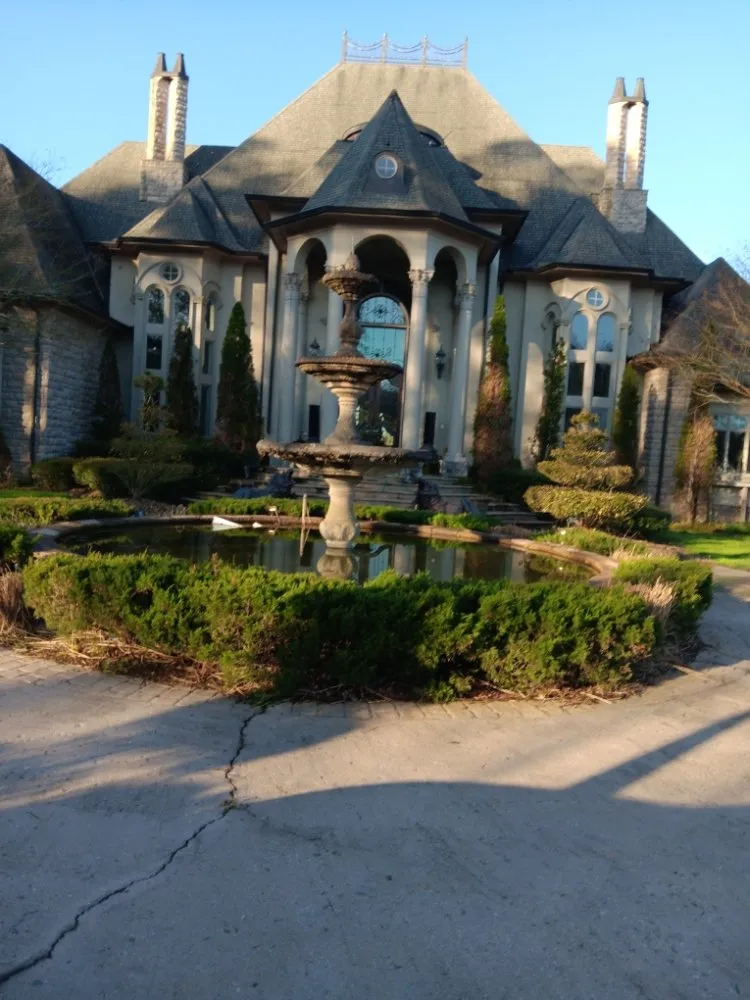 Professional outdoor landscaping in Athens, TN by M&M Landscape