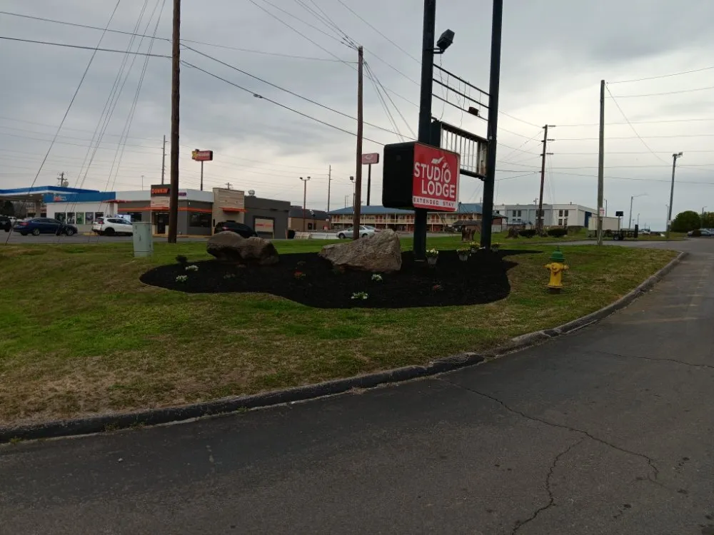 Trusted residential landscaping for year-round maintenance in Athens, TN by M&M Landscape