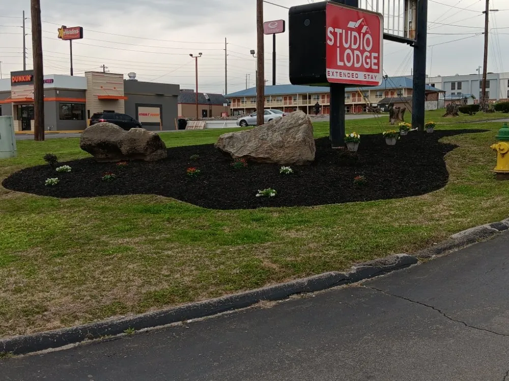 Expert landscaping services experts serving Athens, TN - M&M Landscape