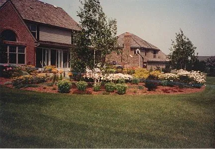 Top-rated lawn care service in Menomonee Falls, WI by M&M Landscaping
