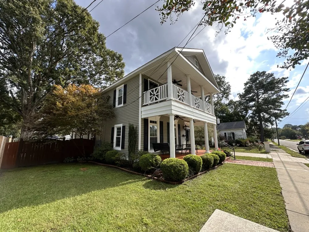 Professional lawn care service with custom design in Walstonburg, NC by M&M Landscaping