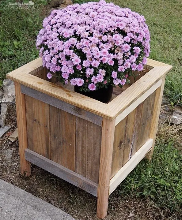 Expert outdoor landscaping for beautiful yards in Windham, NH by M&M Landscaping