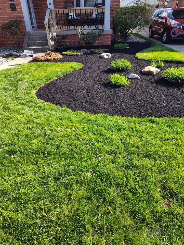 Trusted landscaping services experts serving Cincinnati, OH - MM Lawncare Landscaping