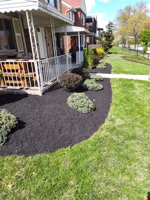 MM Lawncare Landscaping Logo