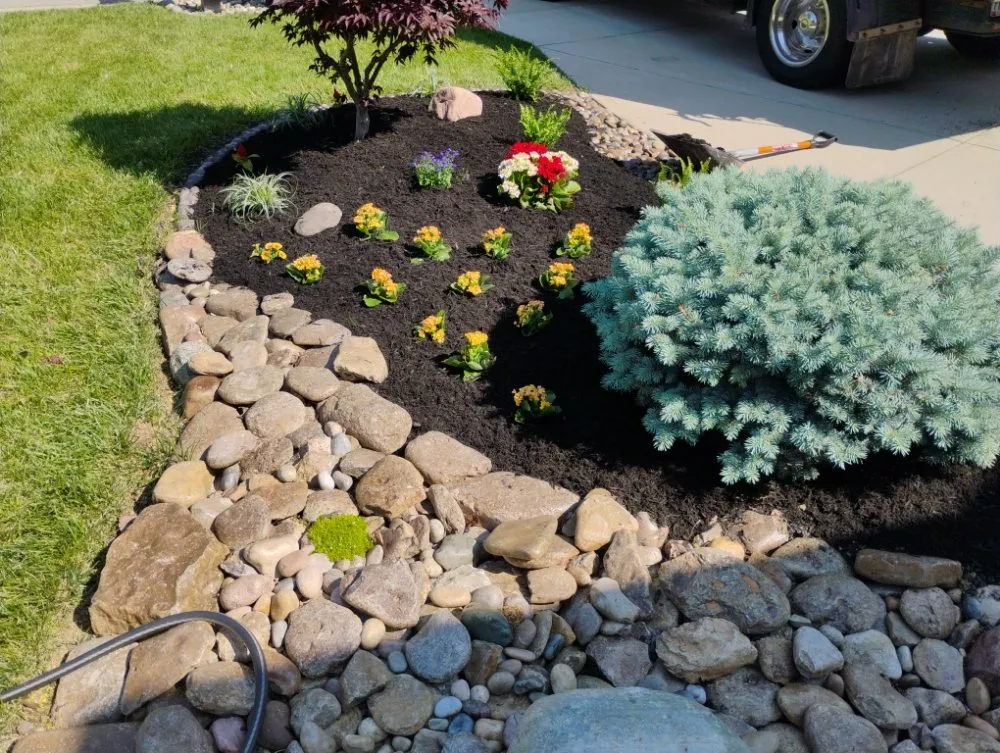 Expert residential landscaping in Springfield, OH - M&M Mini Motors