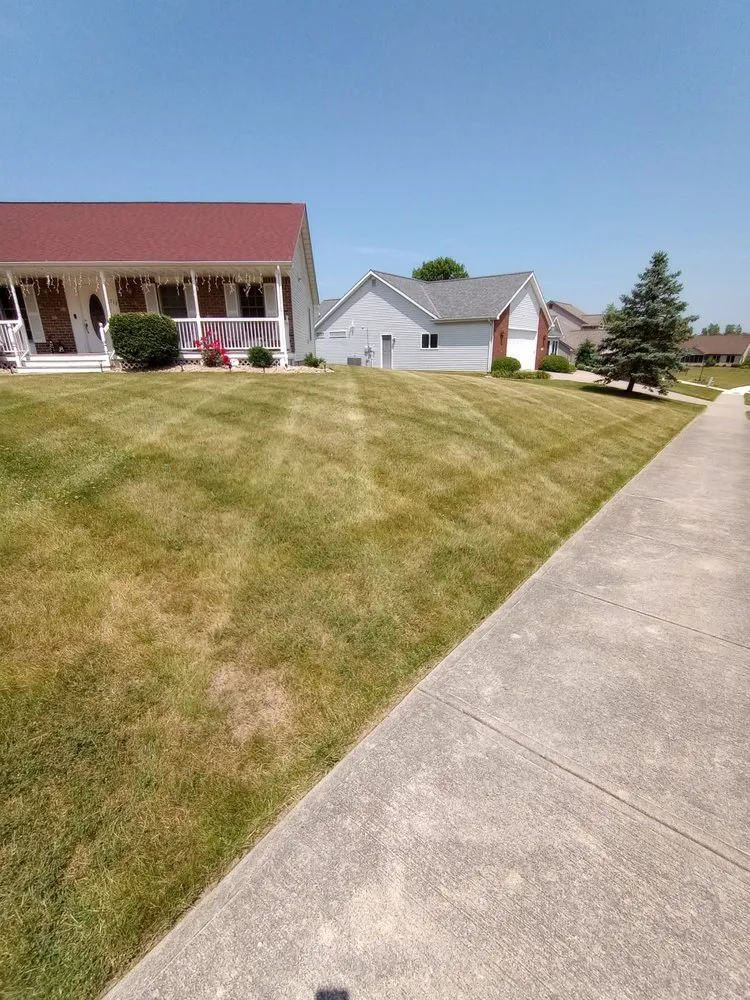 Professional yard maintenance for beautiful yards in Andrews, IN by M&M Outdoor Services