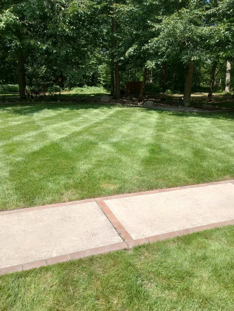 Professional yard cleanup service experts serving Andrews, IN - M&M Outdoor Services