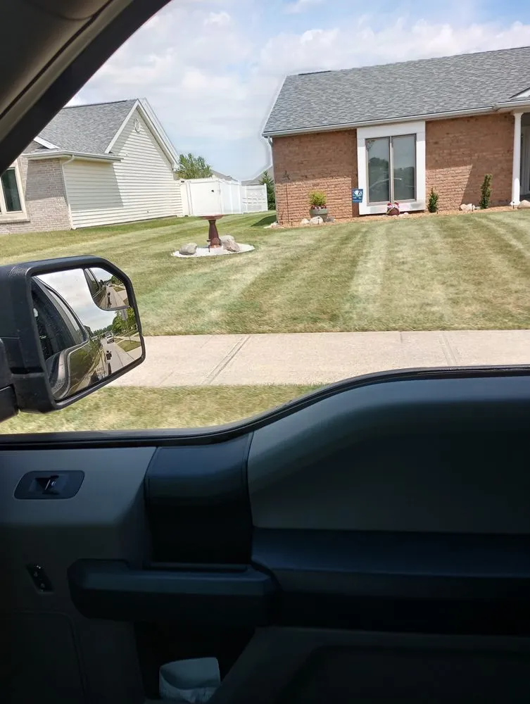 Custom yard cleanup service experts serving Andrews, IN - M&M Outdoor Services