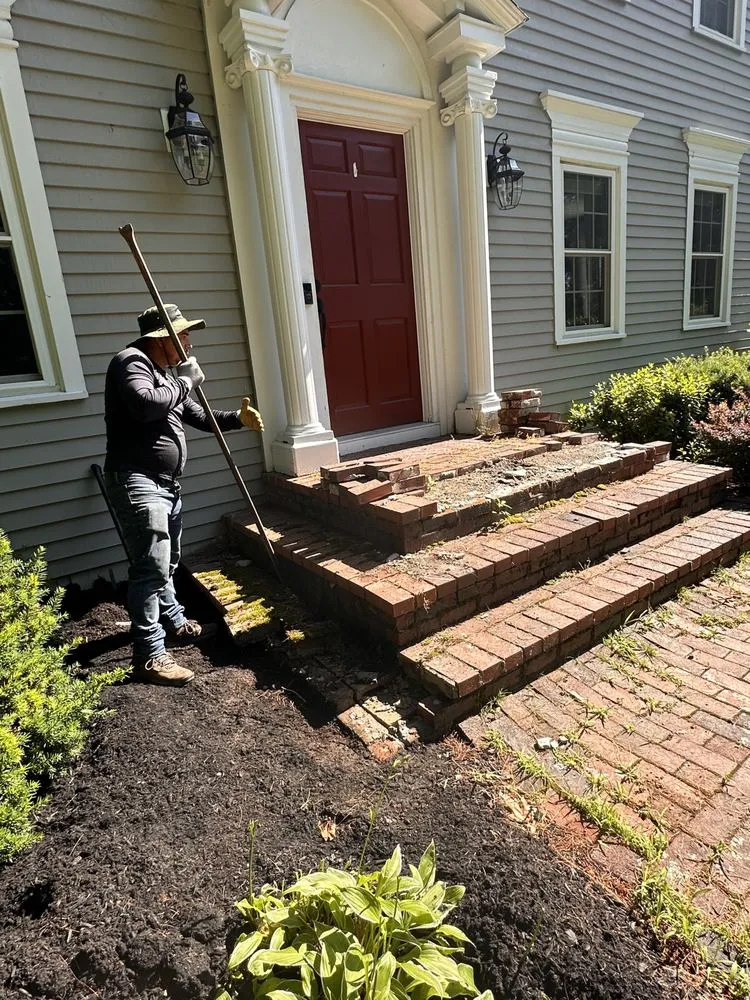 Top-rated yard maintenance with custom design in Marlborough, MA by M&M Painting And Landscaping