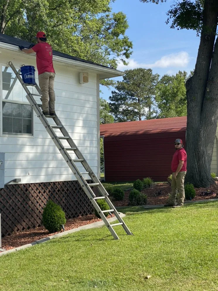Custom outdoor landscaping in Goldsboro, NC - M&M Professionals