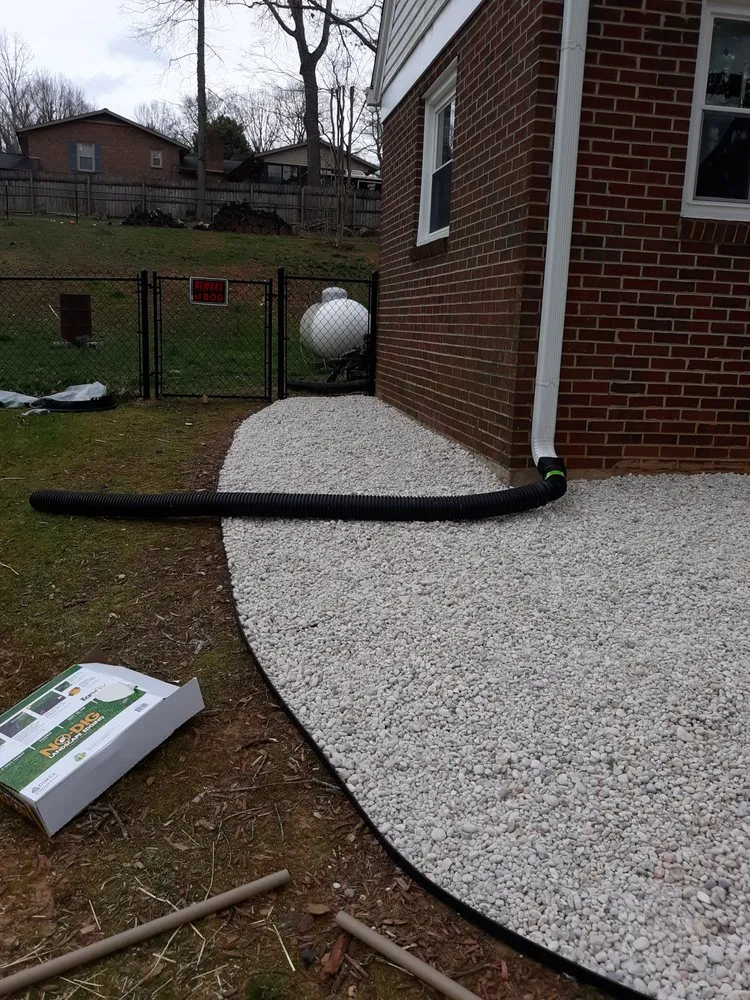 Custom lawn mowing service in Martinsville, VA - M&M services of mhc